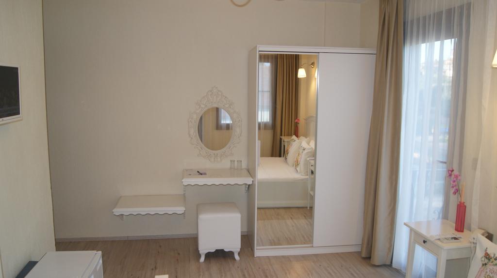Ender Hotel (Adults Only) Ayvalik Bagian luar foto