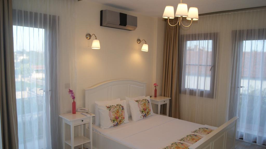 Ender Hotel (Adults Only) Ayvalik Bagian luar foto