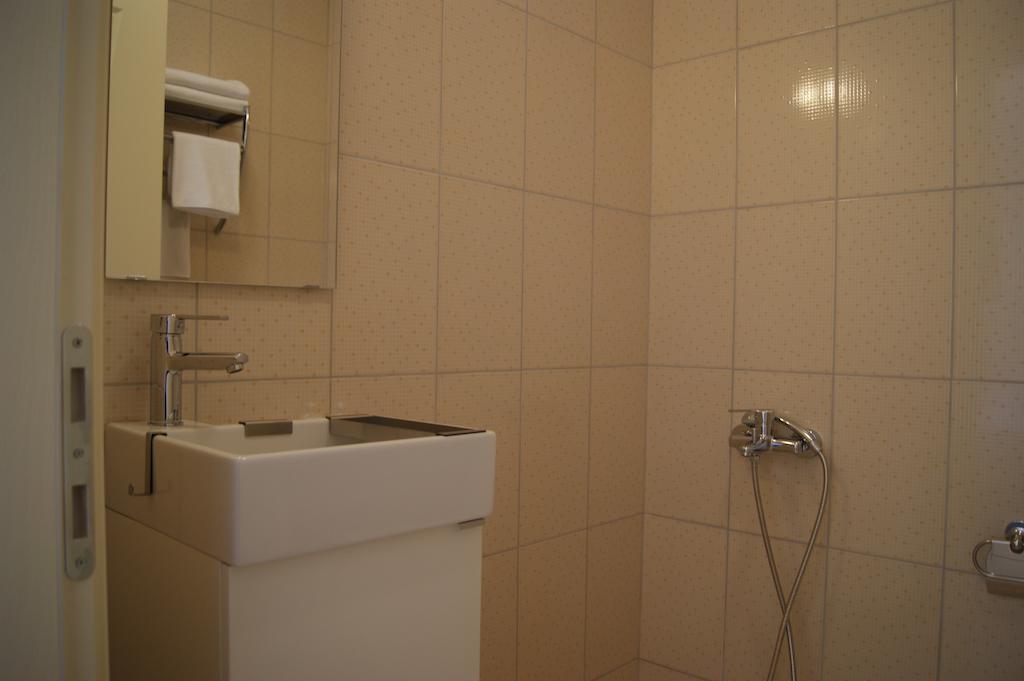 Ender Hotel (Adults Only) Ayvalik Ruang foto