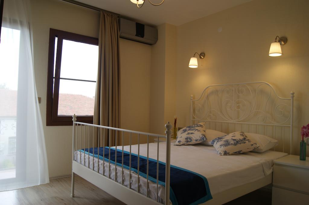 Ender Hotel (Adults Only) Ayvalik Ruang foto