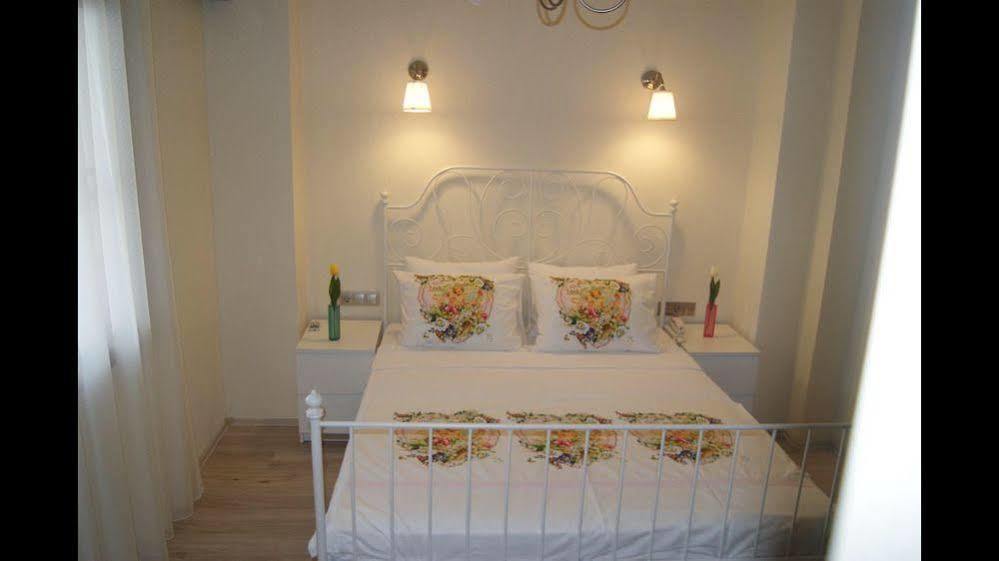 Ender Hotel (Adults Only) Ayvalik Bagian luar foto